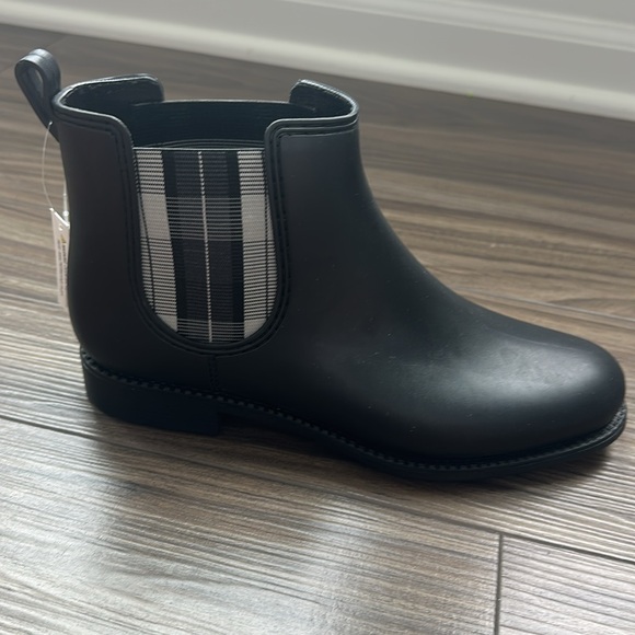 Henry Ferrera Black Ankle Boots with Elastic Panel Marsala Plaids - Picture 4 of 6